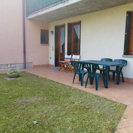 Iseolakerental - Appartamento Chiara Riva di Solto Extérieur photo