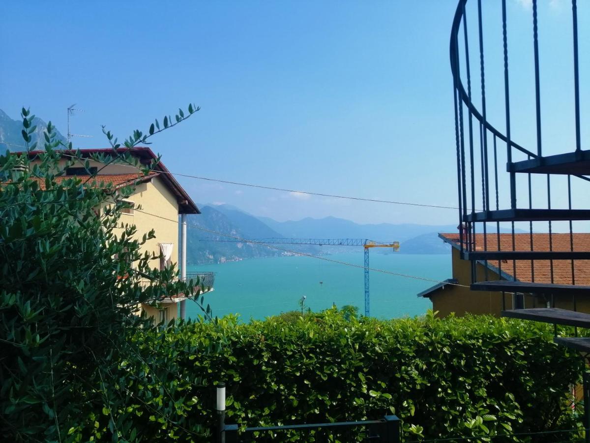 Iseolakerental - Appartamento Chiara Riva di Solto Extérieur photo