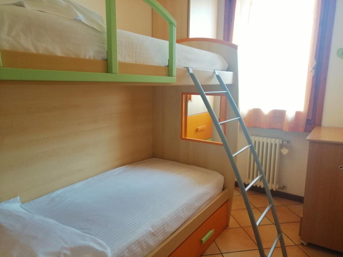 Iseolakerental - Appartamento Chiara Riva di Solto Extérieur photo